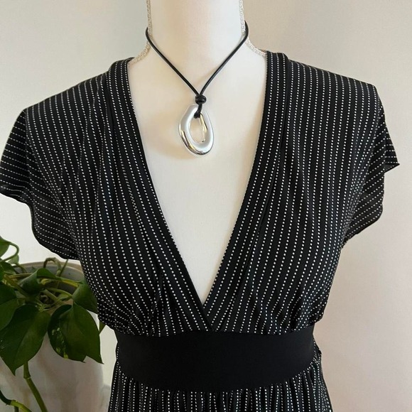 Y2K Charlotte Russe Baby Doll V Neck Top with Tie Black Polkadot and Patterned L - Picture 3 of 8